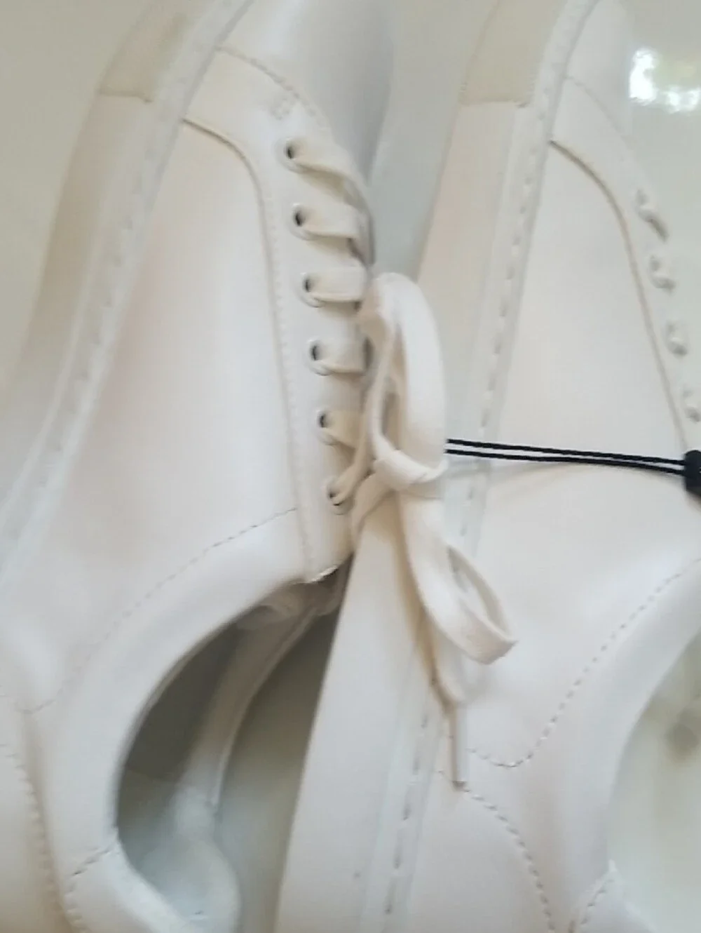 Banana Republic White Men's Low-Top Sneakers